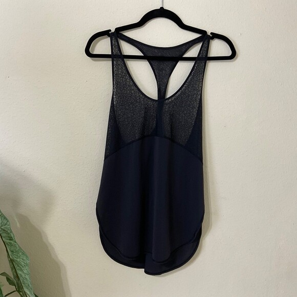 Lululemon Twist And Train Tank Black Side Slits measures to a size small - Picture 7 of 16